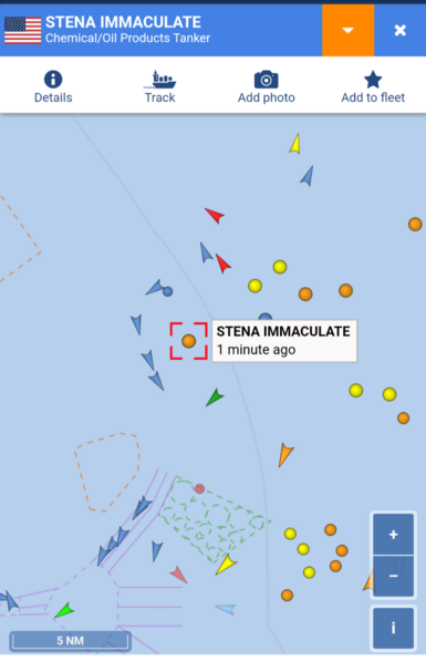 The situation tonight. Several tugs are headed for the Humber, everything else is standing well off still. The dots mark vessels unable to enter the Humber and that have anchored off.