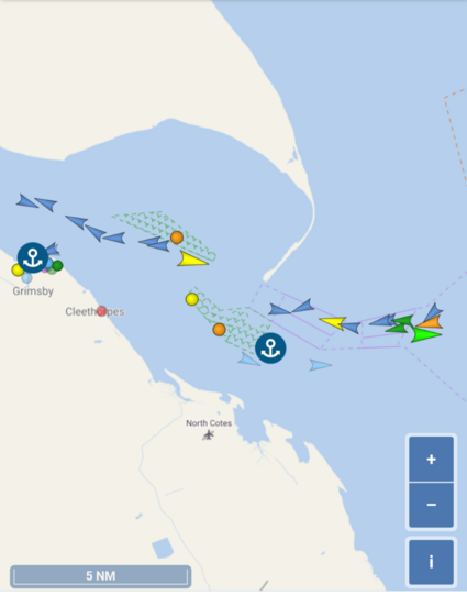 Current situation in the mouth of the Humber. Vessels are both in- and outbound.